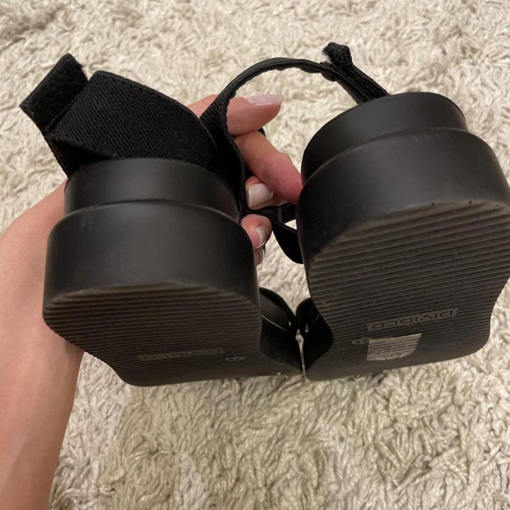 Сандалии Н&М