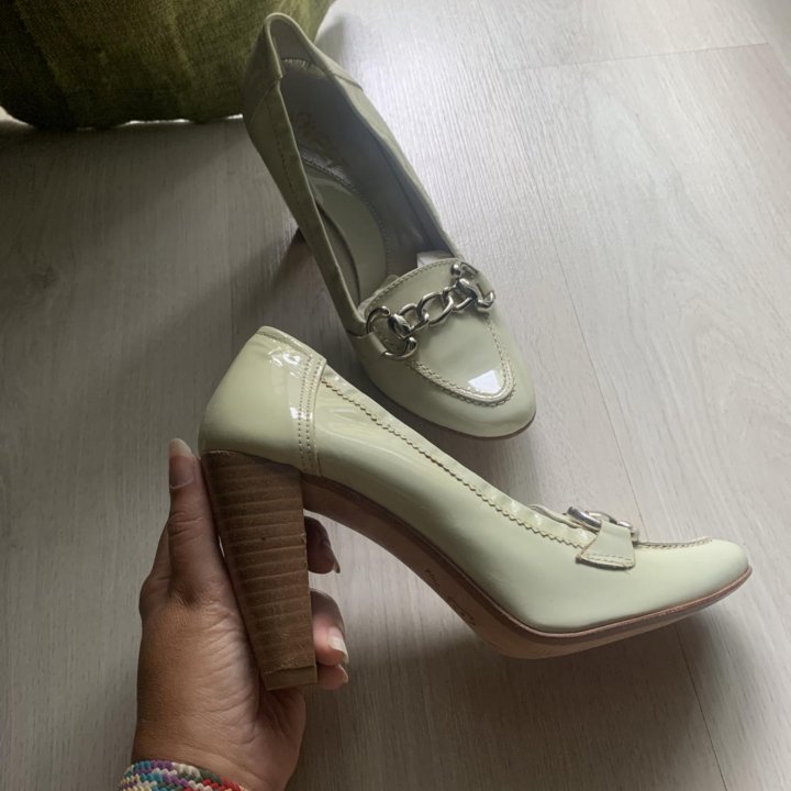 Продам туфли 37 размер
