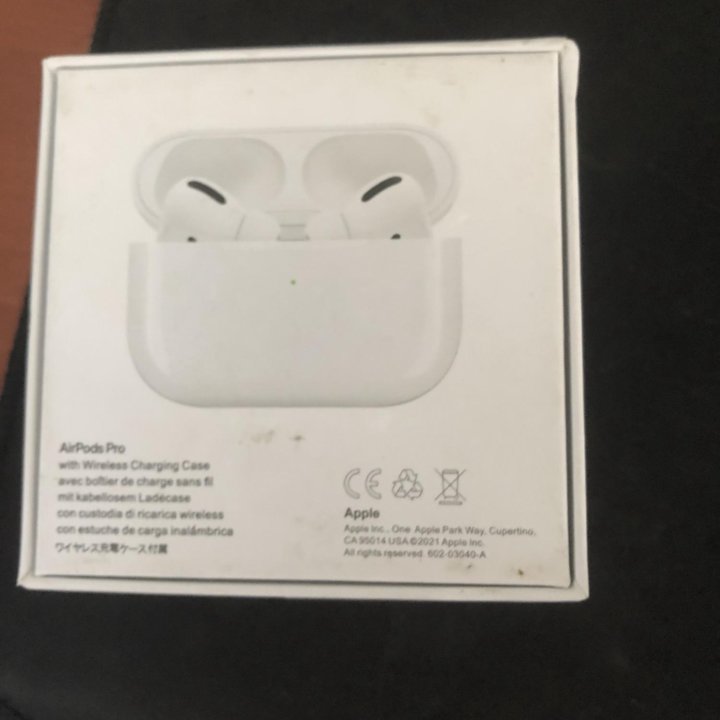 Коробка от AirPods Pro