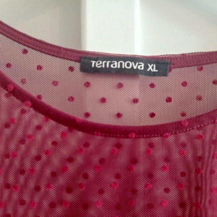 Продается вечернее платье Terranova