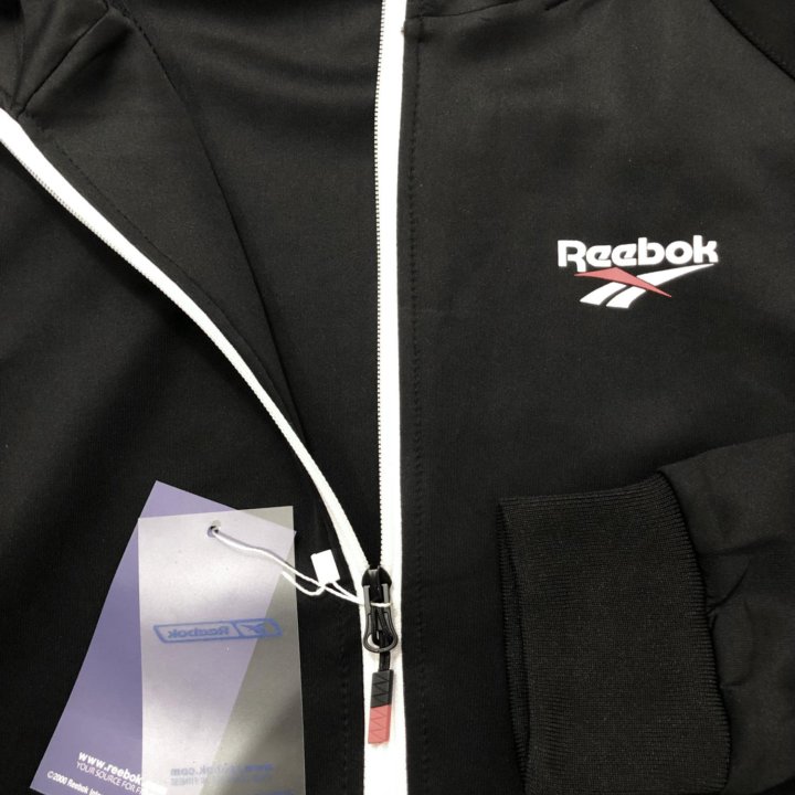 Спортивный костюм Reebok