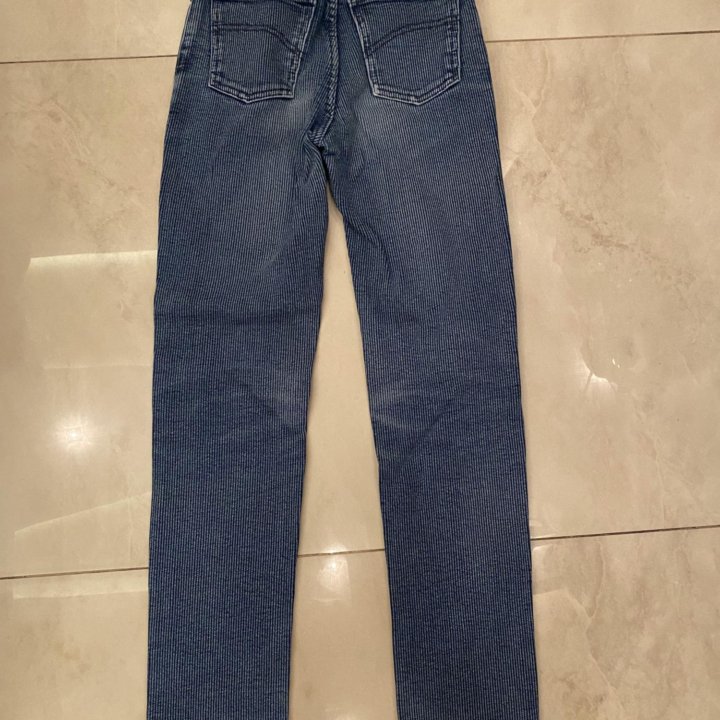 Джинсы в рубчик