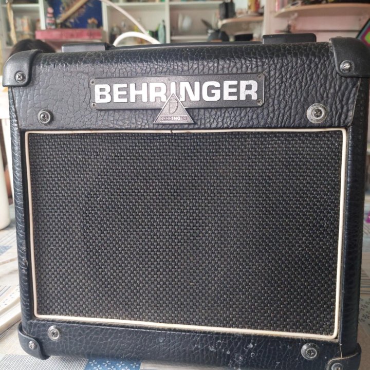 Усилитель, Behringer