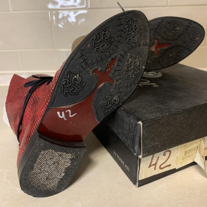 Ботинки/ казаки 33 размер