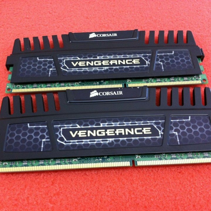 Corsair Vengeance 2x4GB 8GB 1600 Mhz DDR3 ддр3