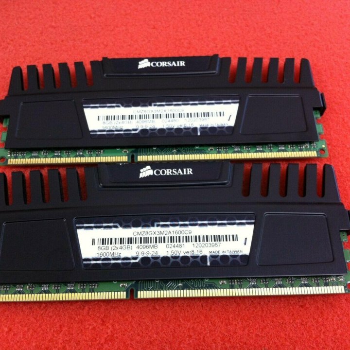 Corsair Vengeance 2x4GB 8GB 1600 Mhz DDR3 ддр3