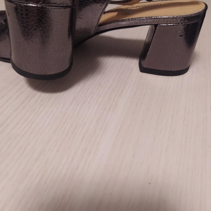 Босоножки жен. Fabiani