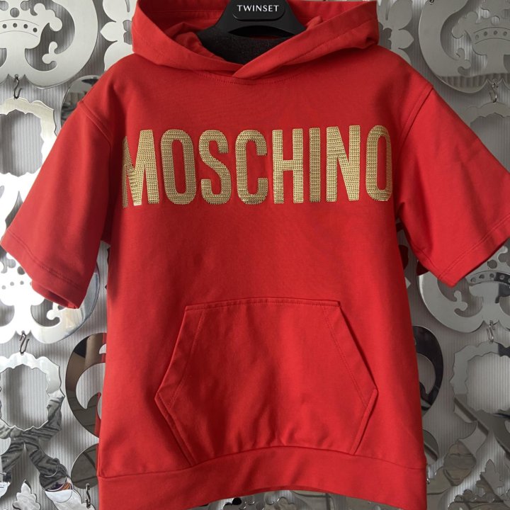 Худи/ толстовка Moschino с коротким рукавом 8 лет