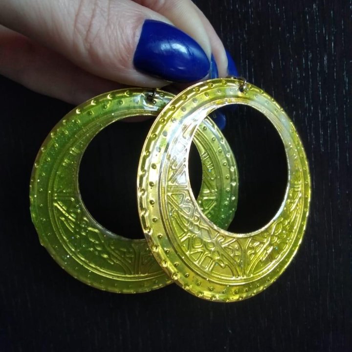 Крупные серьги кольца