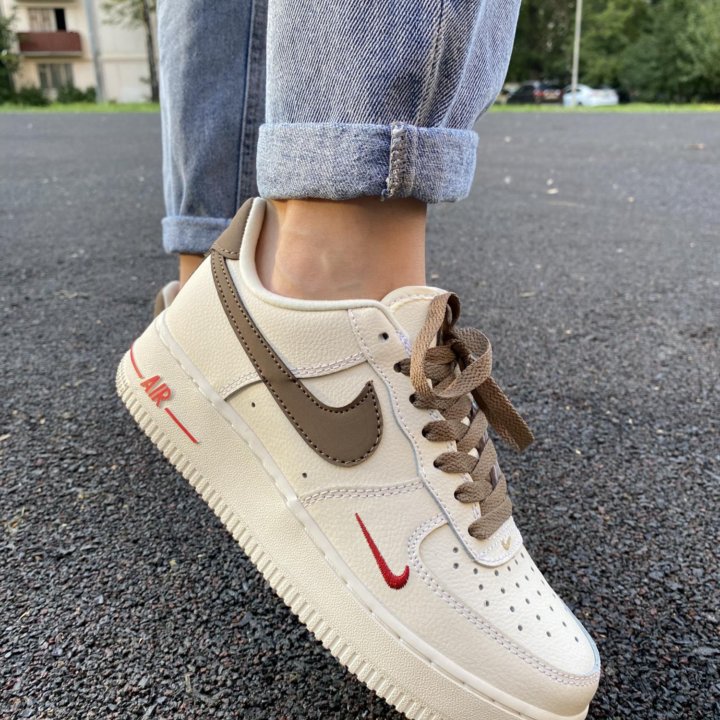 Nike Air Force 1