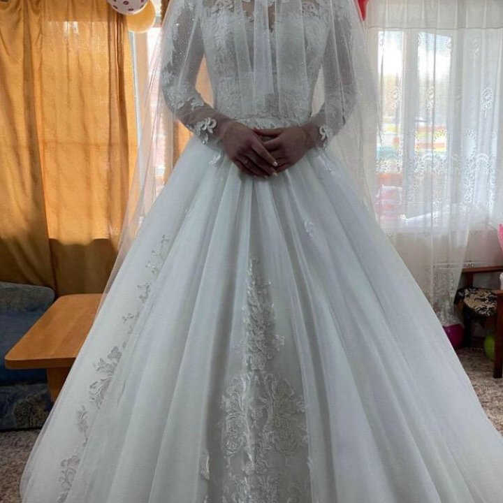 Свадебное платье