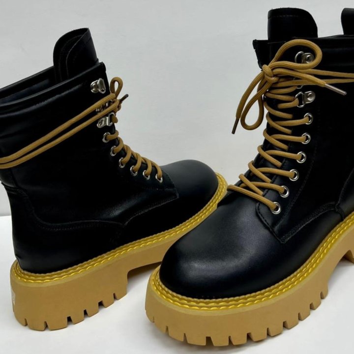 Ботинки женские