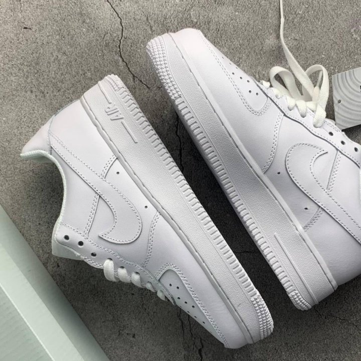 Кроссовки Nike