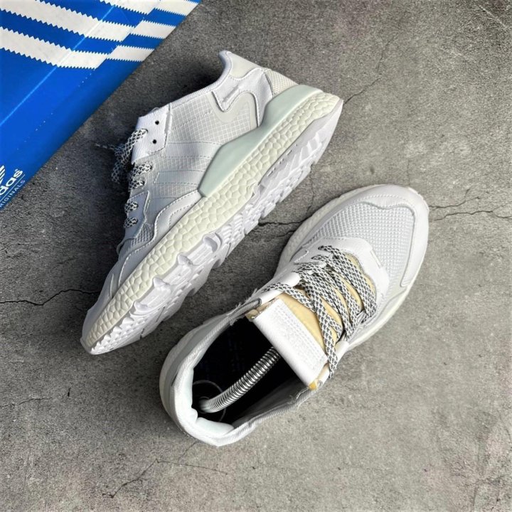 Кроссовки Adidas