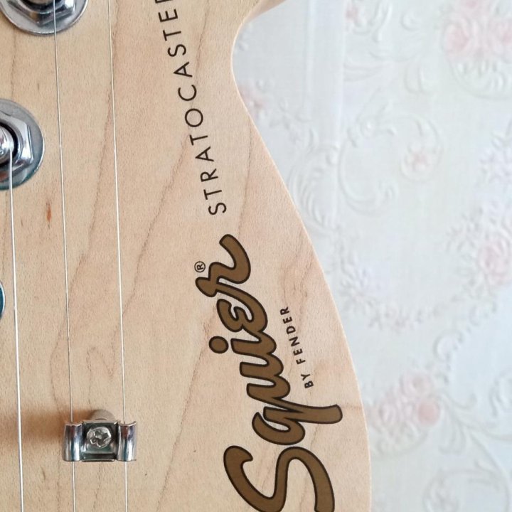 Эл.гитара FENDER новая.Или предложите свою цену