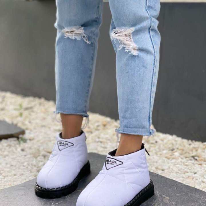 Дутики белые Prada