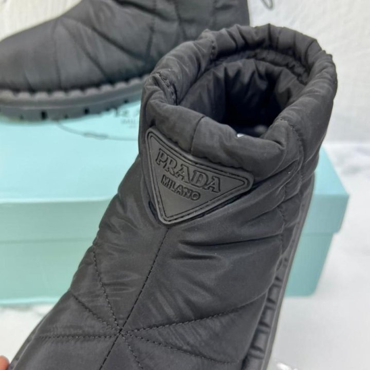 Мини угги Прада