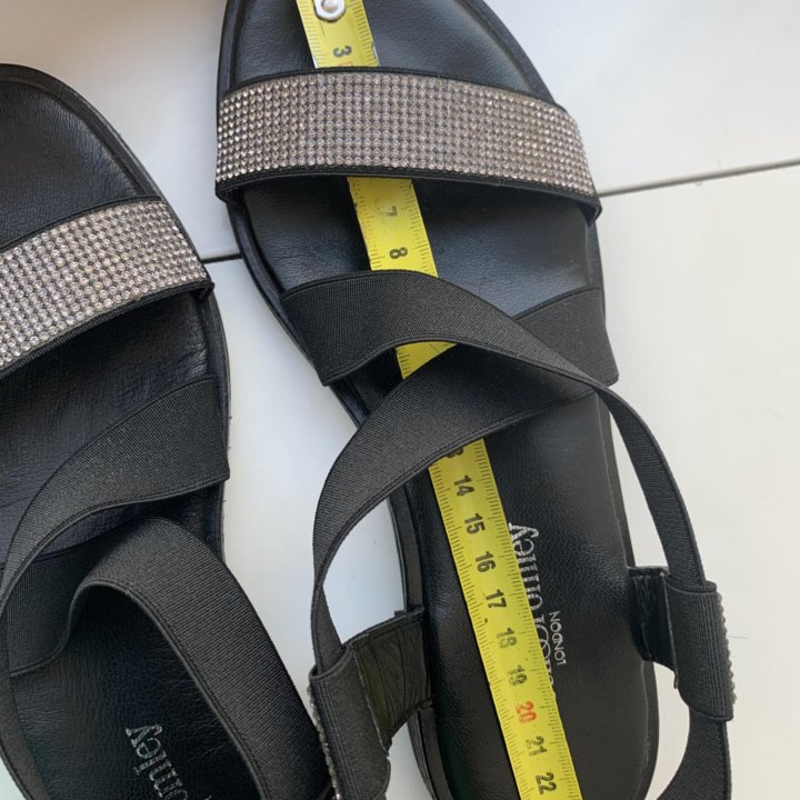 Босоножки 37р