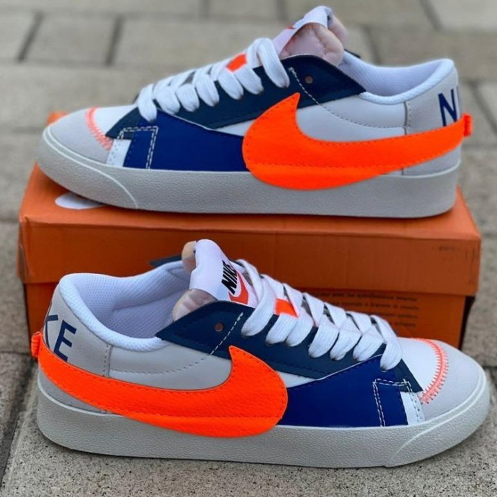 Новые кроссовки