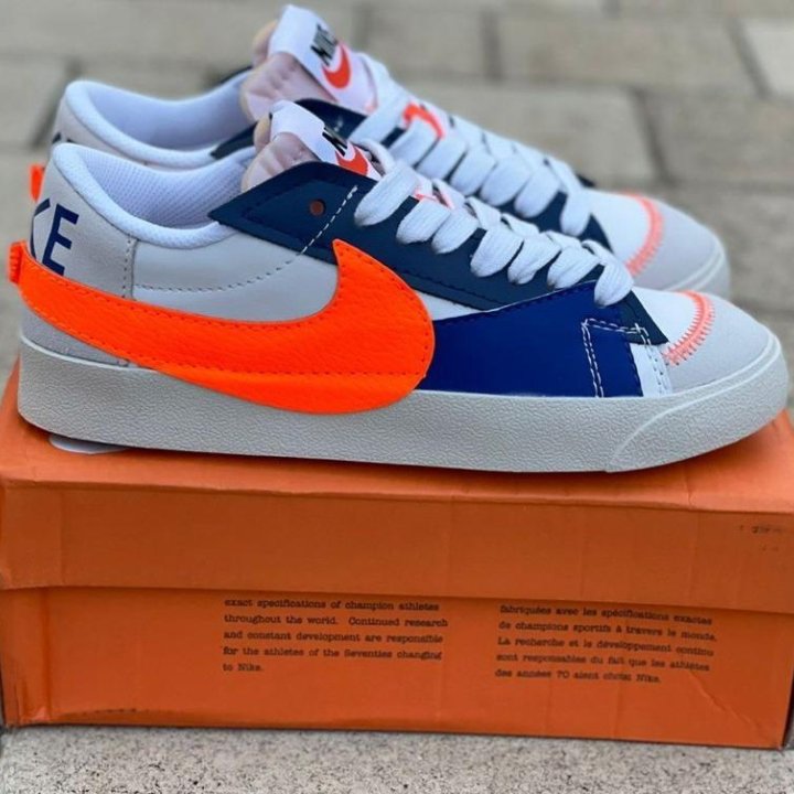 Новые кроссовки