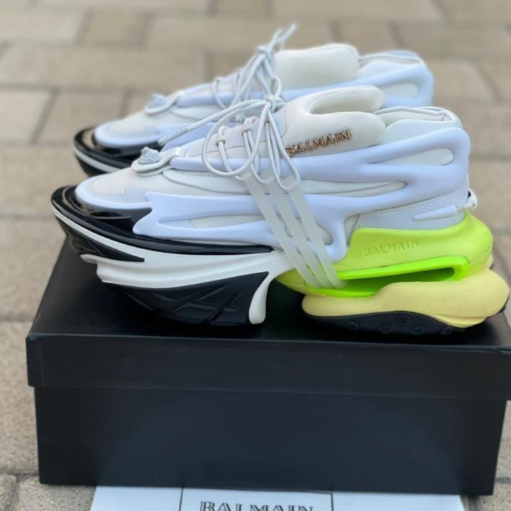 Новые кроссовки