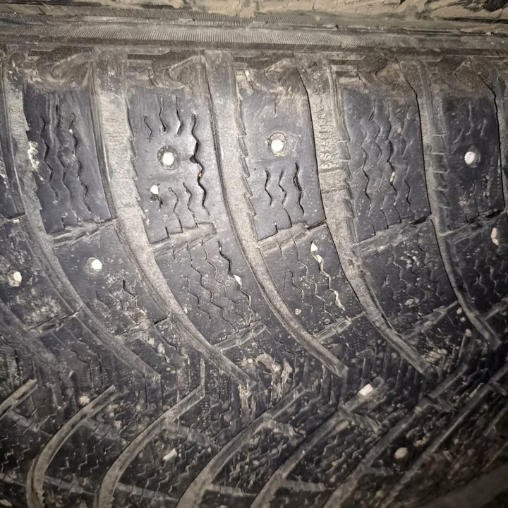 Продам шины Мишелен 235/65 r17