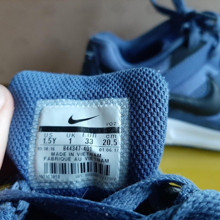 Кроссовки детские оригинал Nike Air 32-33 размер