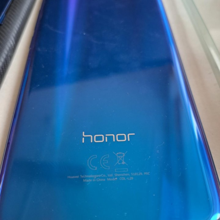 Смартфон Honor10I