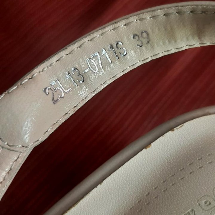 Туфли, босоножки