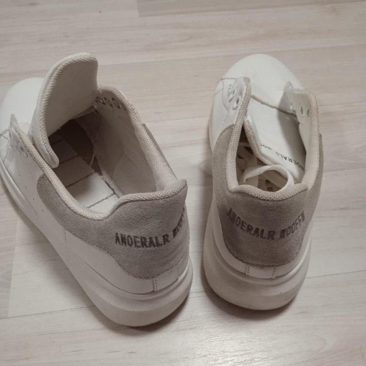 Кеды кожаные белые