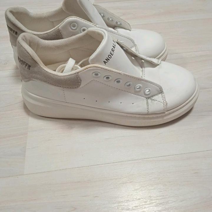 Кеды кожаные белые