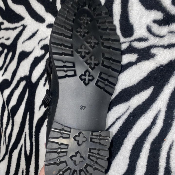 Ботинки новые