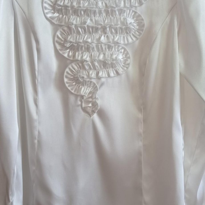 Блузка новая белая