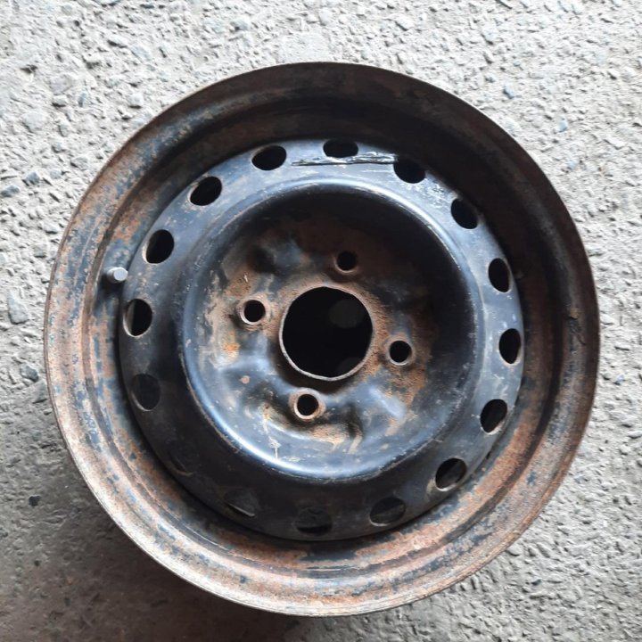 Штамповка Nissan R14 4x114,3 (№5238)