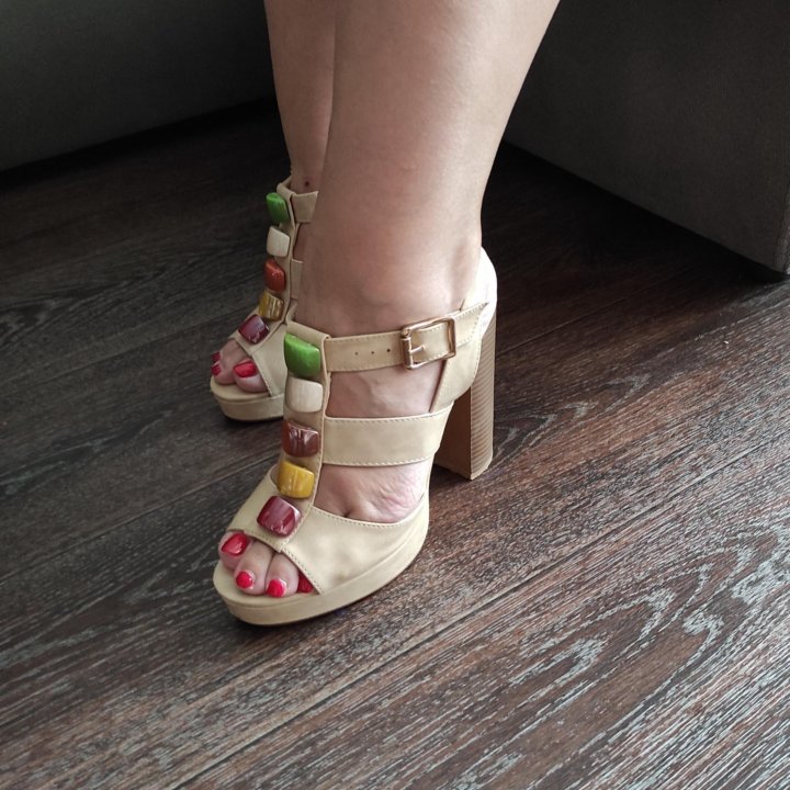 Босоножки 39рр