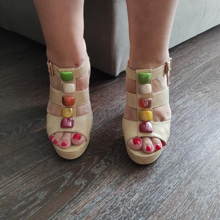 Босоножки 39рр