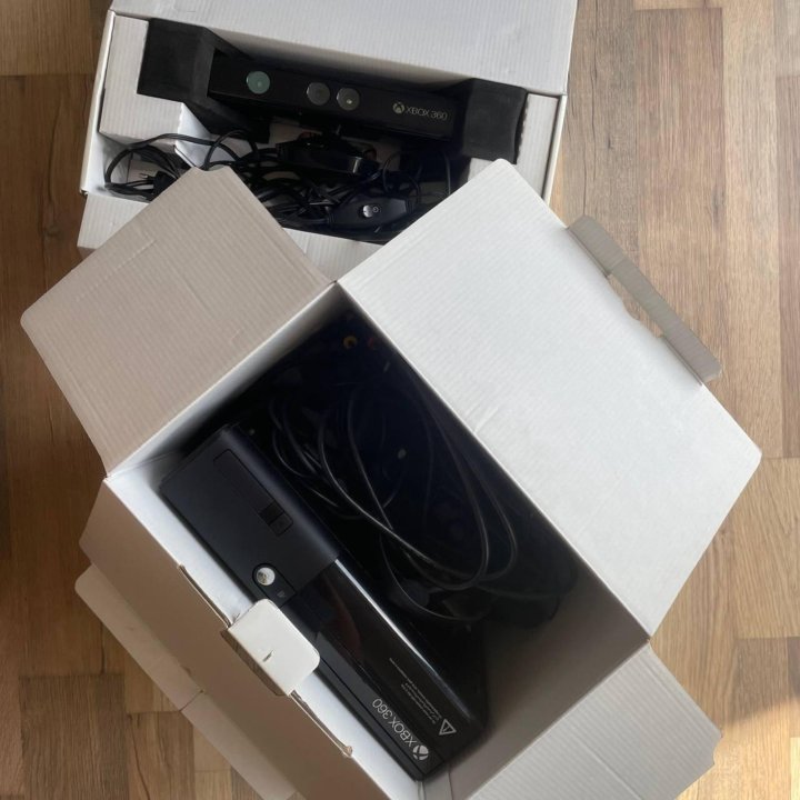 Xbox 360 E Console 250 GB Model 1538