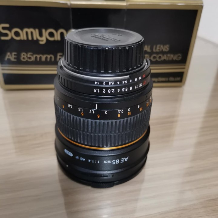 Samyang 85mm f 1.4