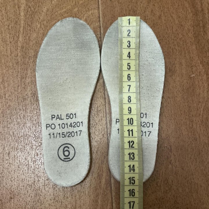 Резиновые сапоги