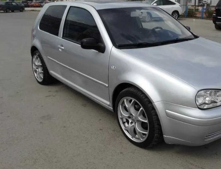 В разборе Volswagen Golf 3 Гольф 3