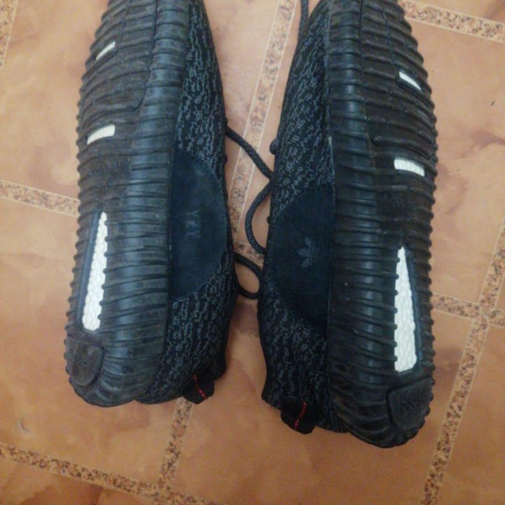 Кроссовки Adidas Yeezy boost