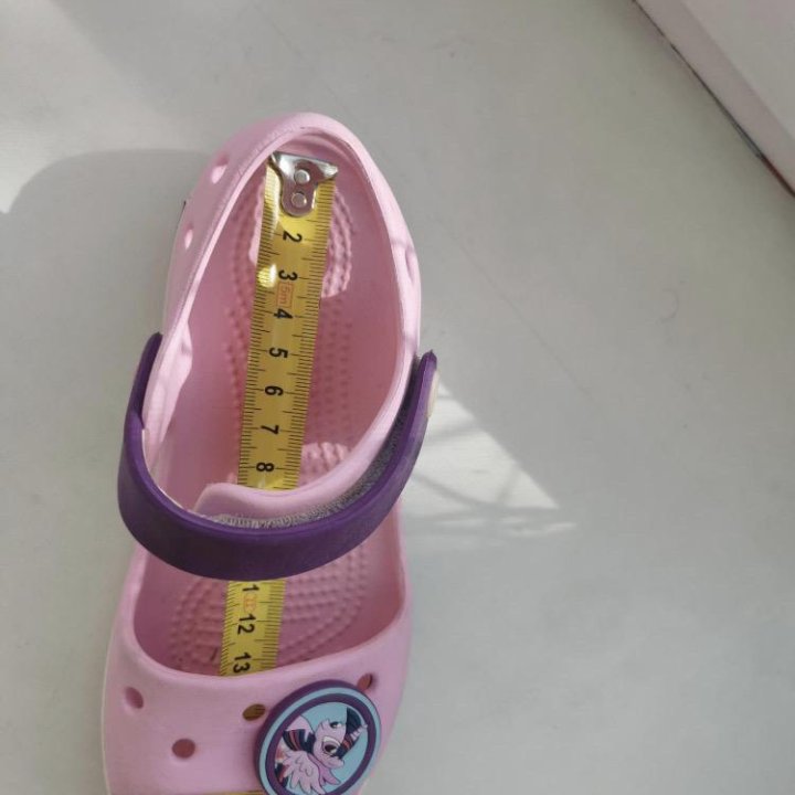 CROCS C13