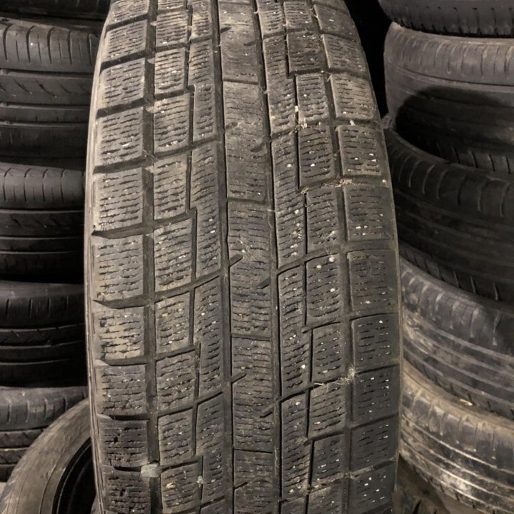 215/65 R16 шина зимняя Йокогама 1шт