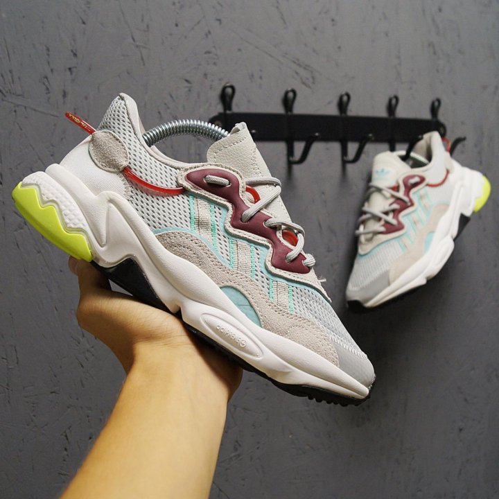 Кроссовки Adidas Ozweego