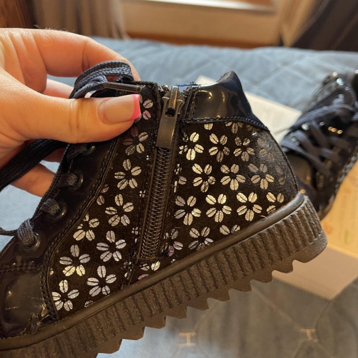 Ботинки осенние для девочки 29р