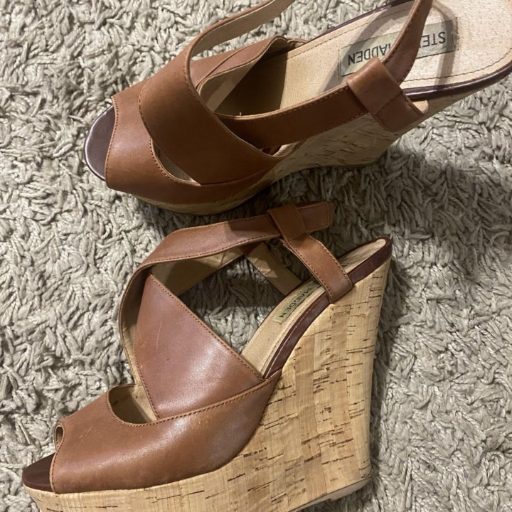 Босоножки на платформе