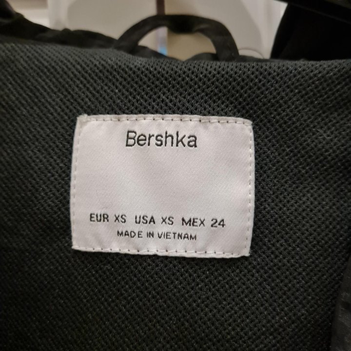 Куртка Bershka