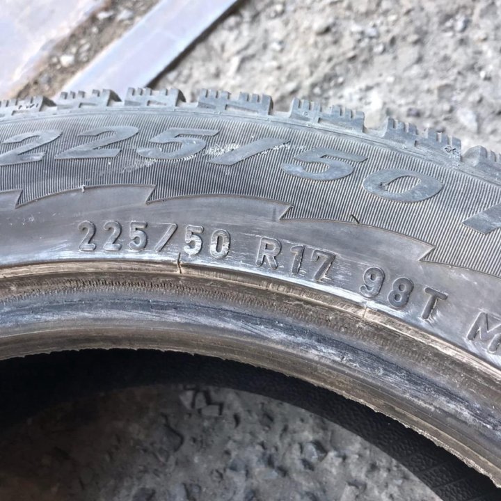 225/50R17 Pirelli Winter Ice Control (Лот №4685)