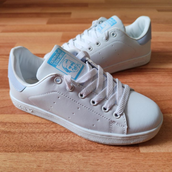 Кроссовки Adidas Stan Smith. Новые. 39-40 размер.