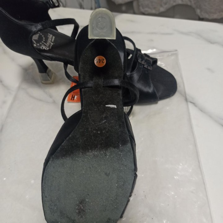 Бальные туфли